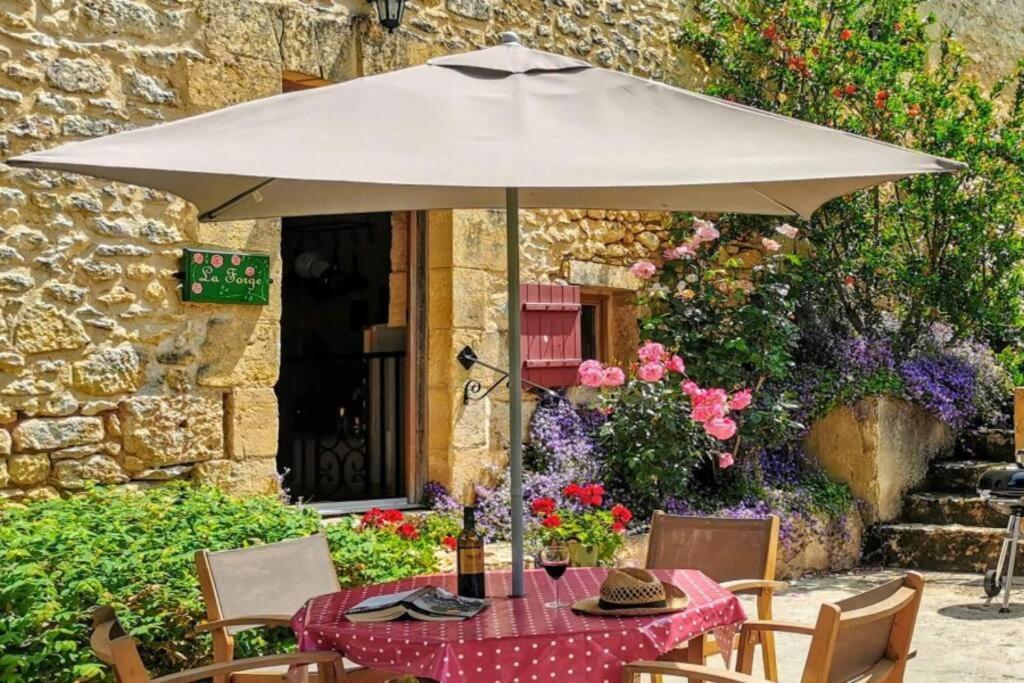 La Forge, Le Banquet Aux Eyzies Βίλα Les Eyzies Εξωτερικό φωτογραφία