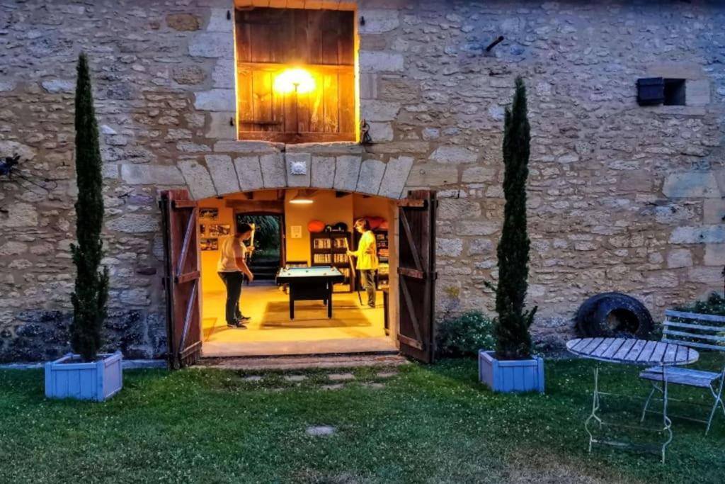 La Forge, Le Banquet Aux Eyzies Βίλα Les Eyzies Εξωτερικό φωτογραφία